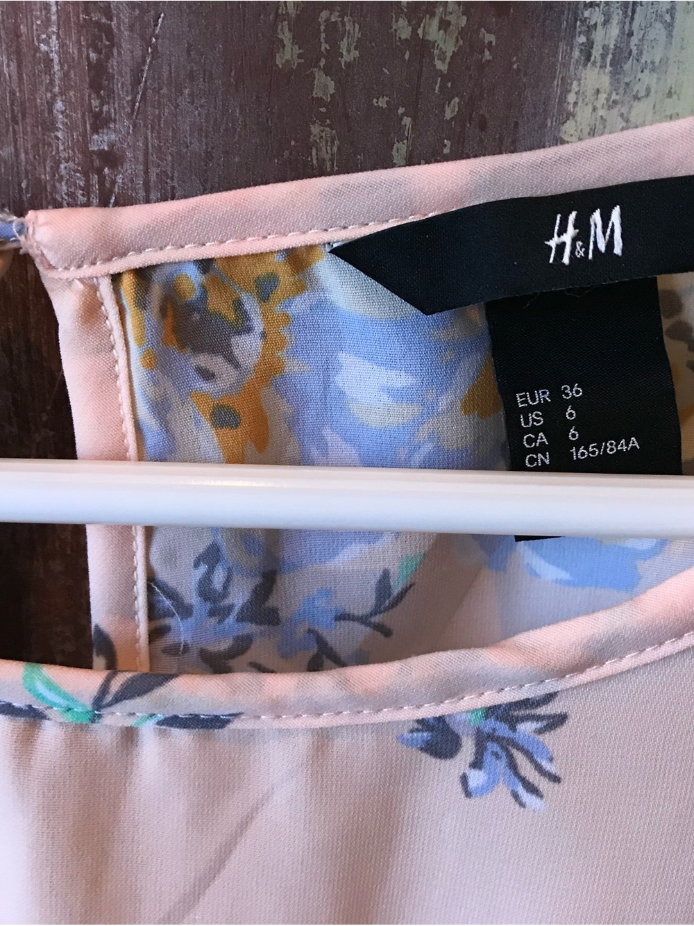 H&M Blush Pink Floral Dress with Belt - Picture 4 of 5